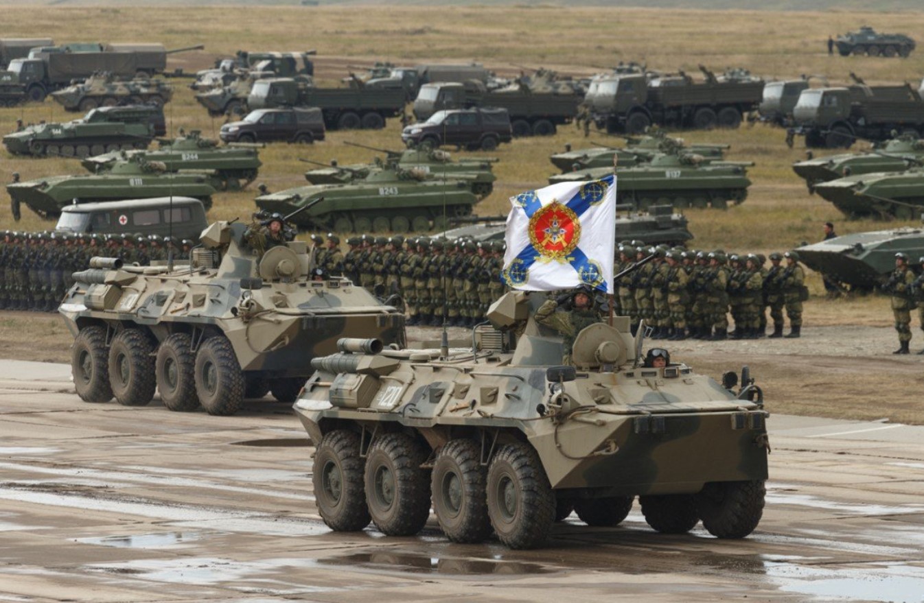 В Минобороны сообщили, когда ждут увеличения числа войск РФ у границ Украины