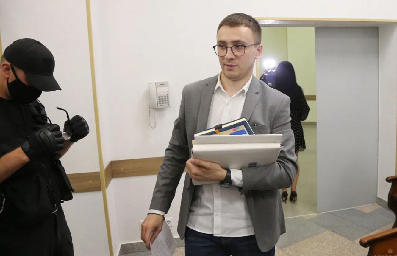 Стерненко просит Зеленского запретить россиянам въезд в Украину