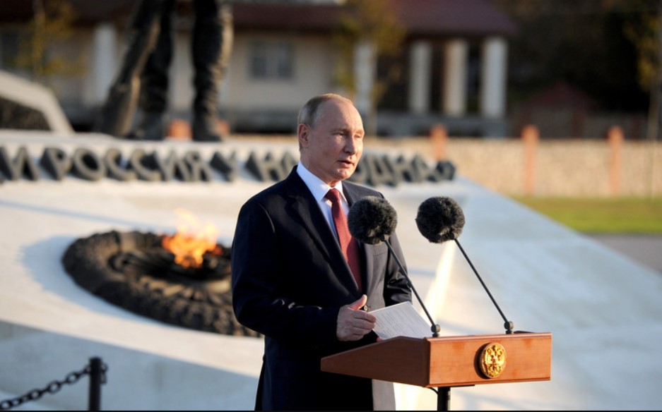 МИД выразил протест из-за поездки Путина в Крым