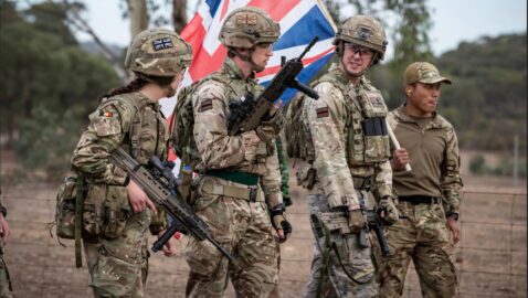 «Чтобы отразить вторжение России»: Британия приготовила 600 спецназовцев для отправки в Украину — СМИ