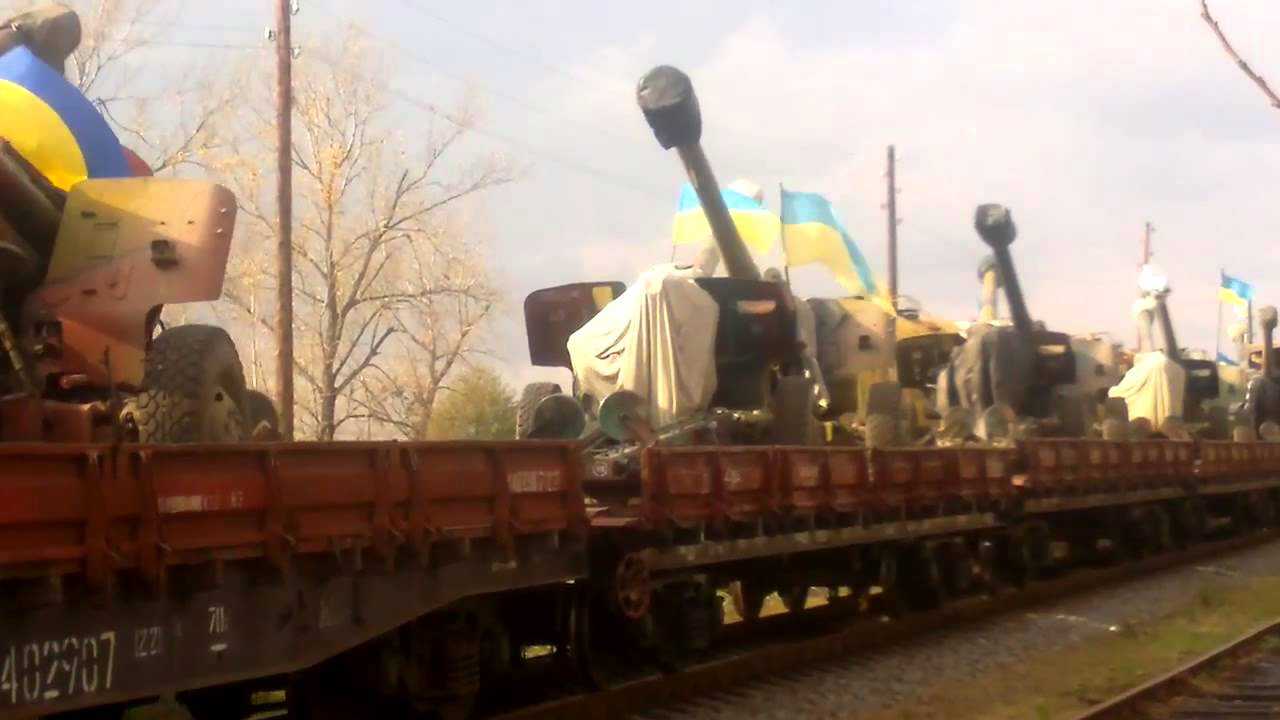 Лавров: ВСУ активно стягивают тяжелое вооружение к линии соприкосновения на Донбассе