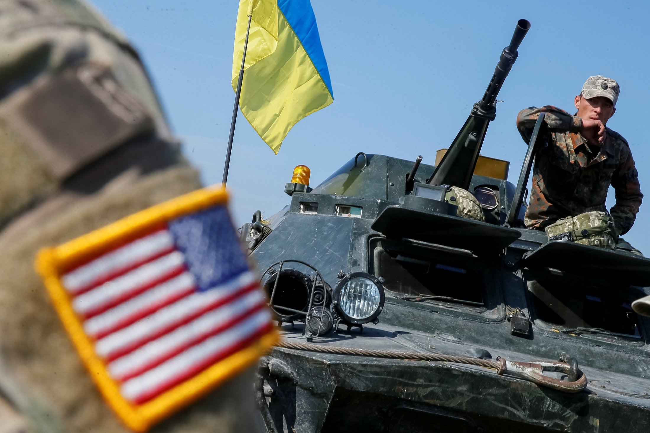 Франция хочет ввести войска на украину. Учения НАТО на Украине в 2021. ВСУ учения и НАТО. США НАТО Украина. Вооружение Украины.