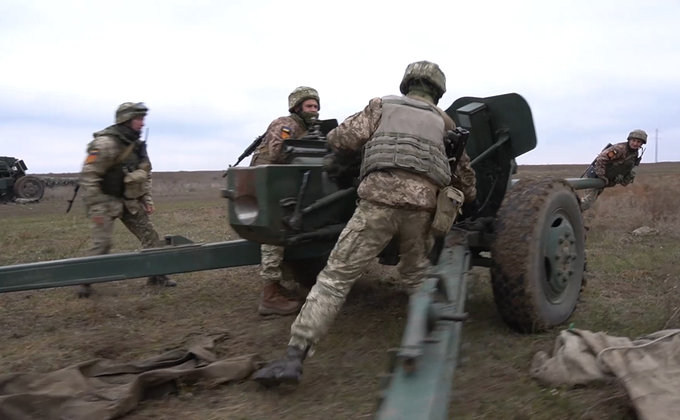 Противотанковые подразделения ВСУ «отразили попытку прорыва вражеской бронетехники» на границе с Крымом (видео)