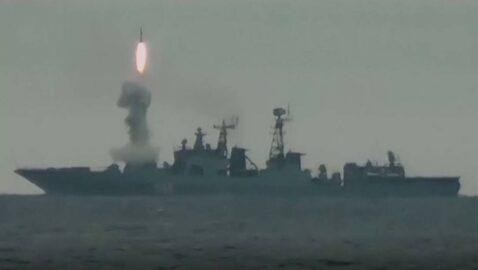 Фрегат «Маршал Шапошников» ВМФ РФ успешно поразил «подводную вражескую цель» в Японском море новейшим ракетным комплексом «Ответ» (видео)