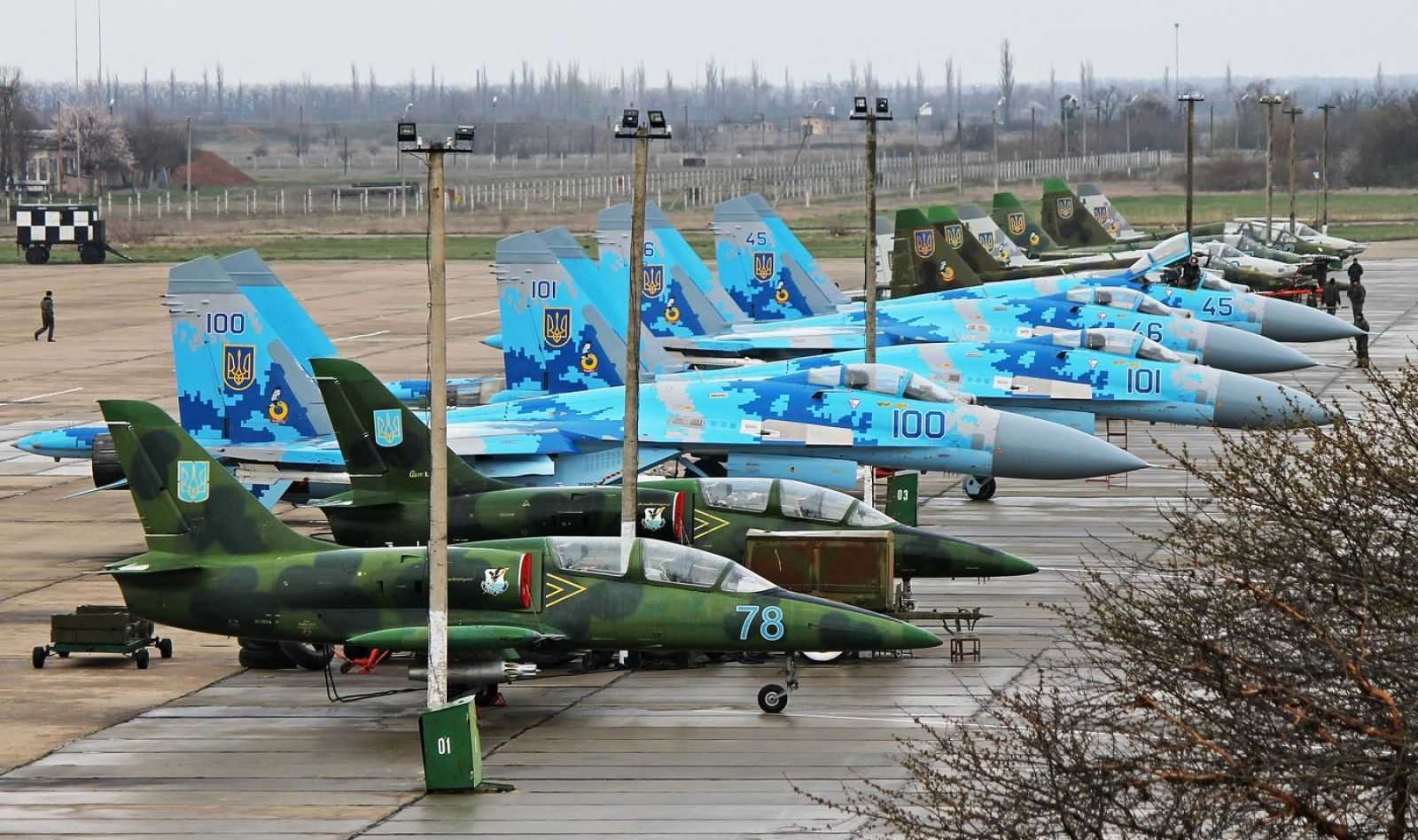 Раскрыто число боевых самолетов и вертолетов ВВС Украины
