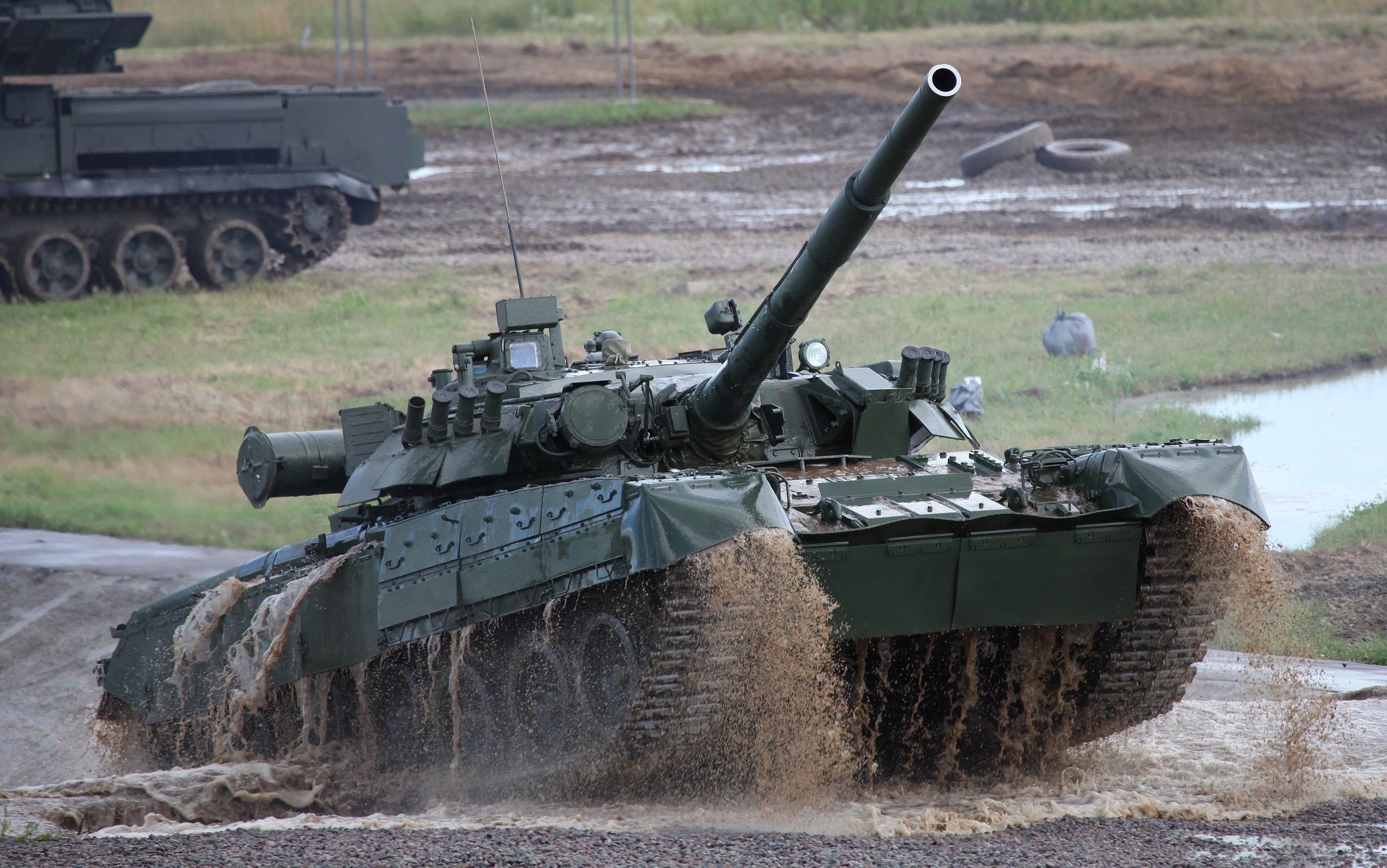 Россия перебросила на Курильские острова «летающие танки» Т-80БВ