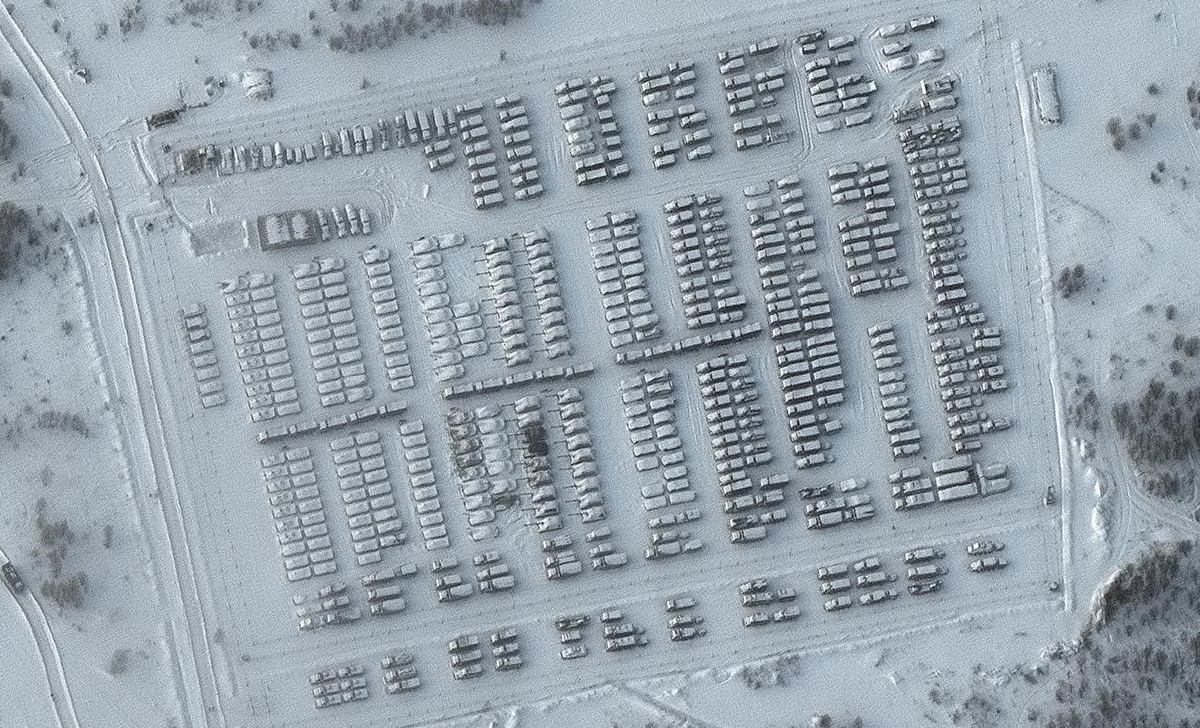 Reuters опубликовал новые спутниковые снимки с доказательствами продолжающегося наращивания сил российской армии у границы с Украиной (фото)
