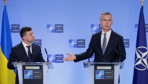 Столтенберг: НАТО принял решение о принятии Украины и Грузии в альянс
