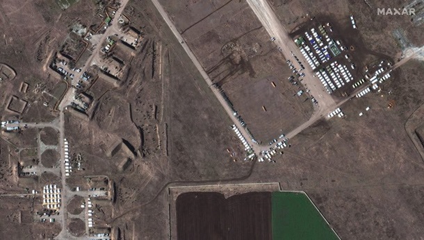 Опубликованы новые спутниковые снимки с доказательствами продолжающегося наращивания сил российской армии у границы с Украиной - 3 - изображение