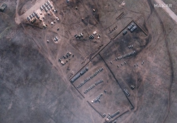 Опубликованы новые спутниковые снимки с доказательствами продолжающегося наращивания сил российской армии у границы с Украиной - 4 - изображение