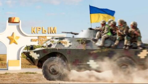 Данилов заявил, что Украина разрабатывает «стратегию возвращения Крыма и Донбасса военным путем»
