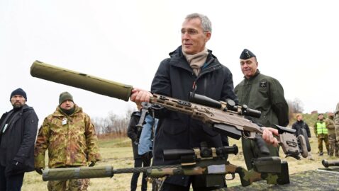 Столтенберг: НАТО не наблюдает деэскалации, напротив, РФ продолжает наращивать войска вокруг Украины