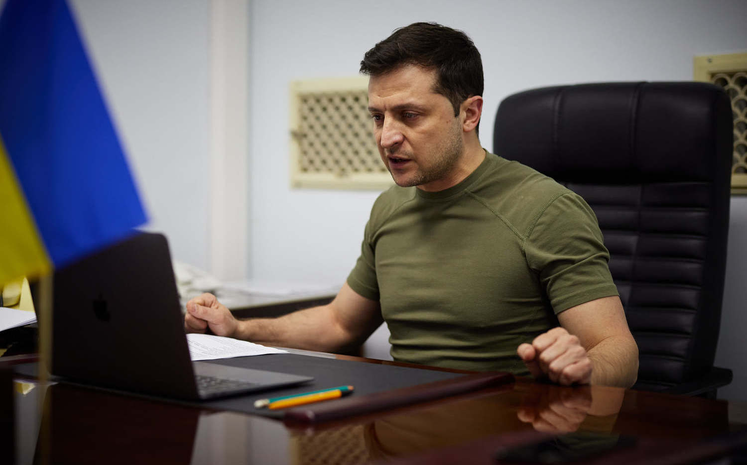 Зеленский попросил военной помощи у «Бухарестской девятки»