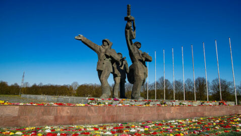 В Латвии запретили празднование Дня Победы и объявили 9 мая Днём памяти жертв войны в Украине