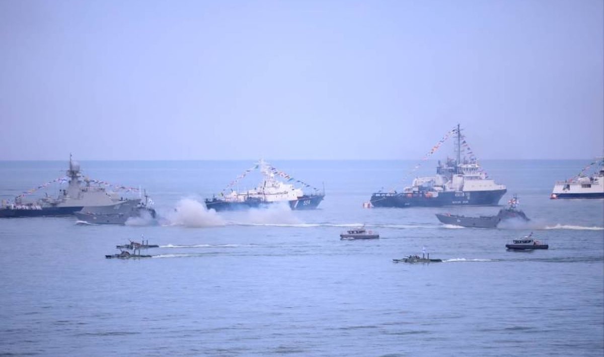Тихоокеанский флот РФ вывел в море более 40 боевых кораблей для проведения учений (видео)