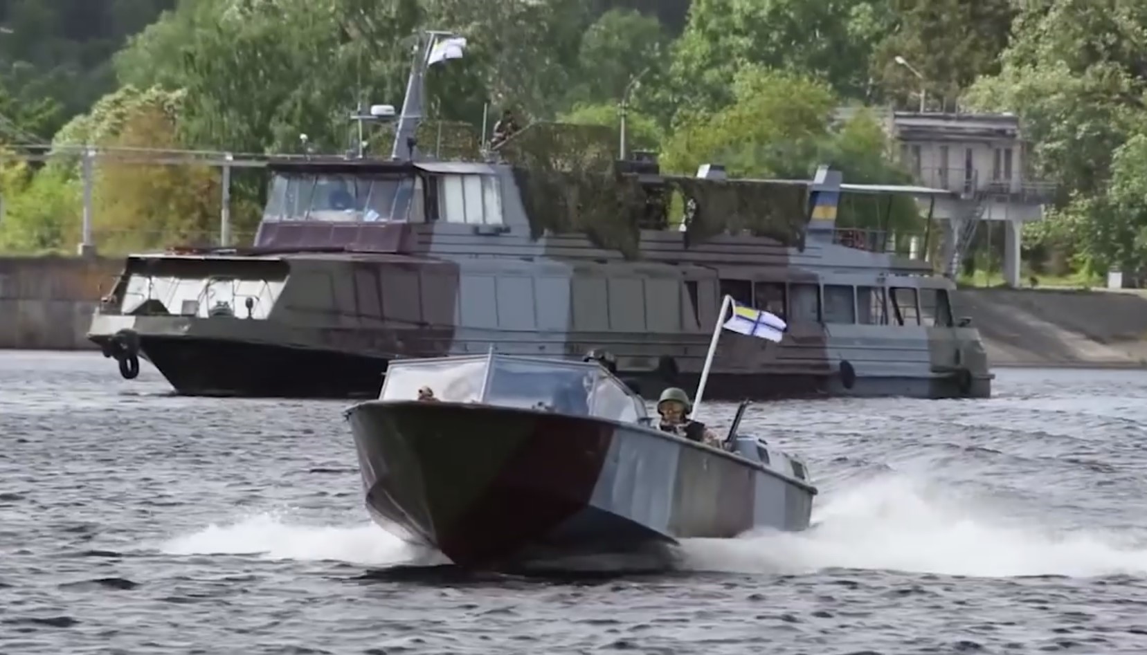 Для усиления обороны Киева в составе ВМС Украины на Днепре создали речной дивизион катеров (видео)