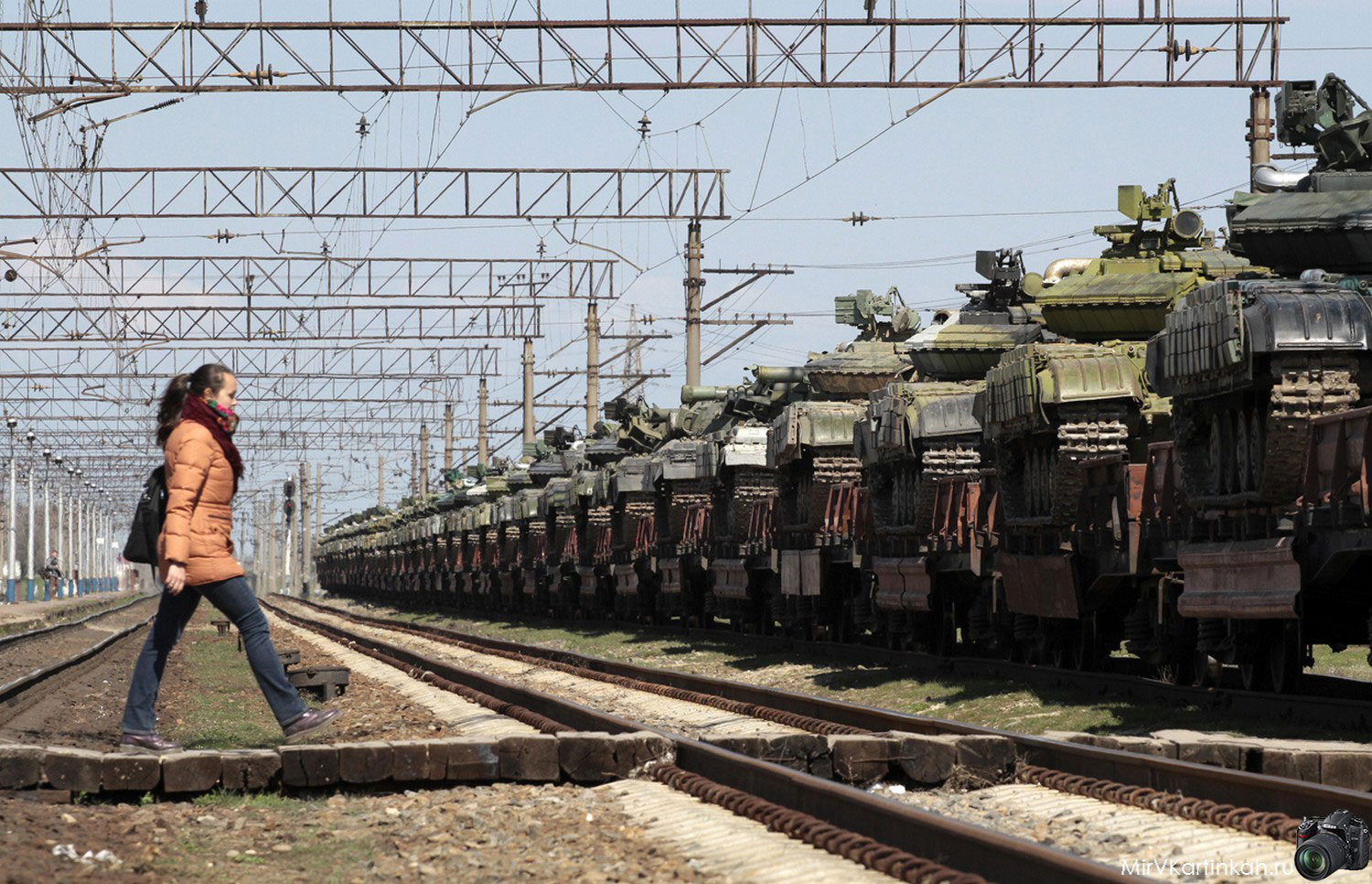 CNN: ВС РФ перебрасывают огромные силы на юг Украины, ежедневно прибывают 50 вагонов с эшелонами военной техники