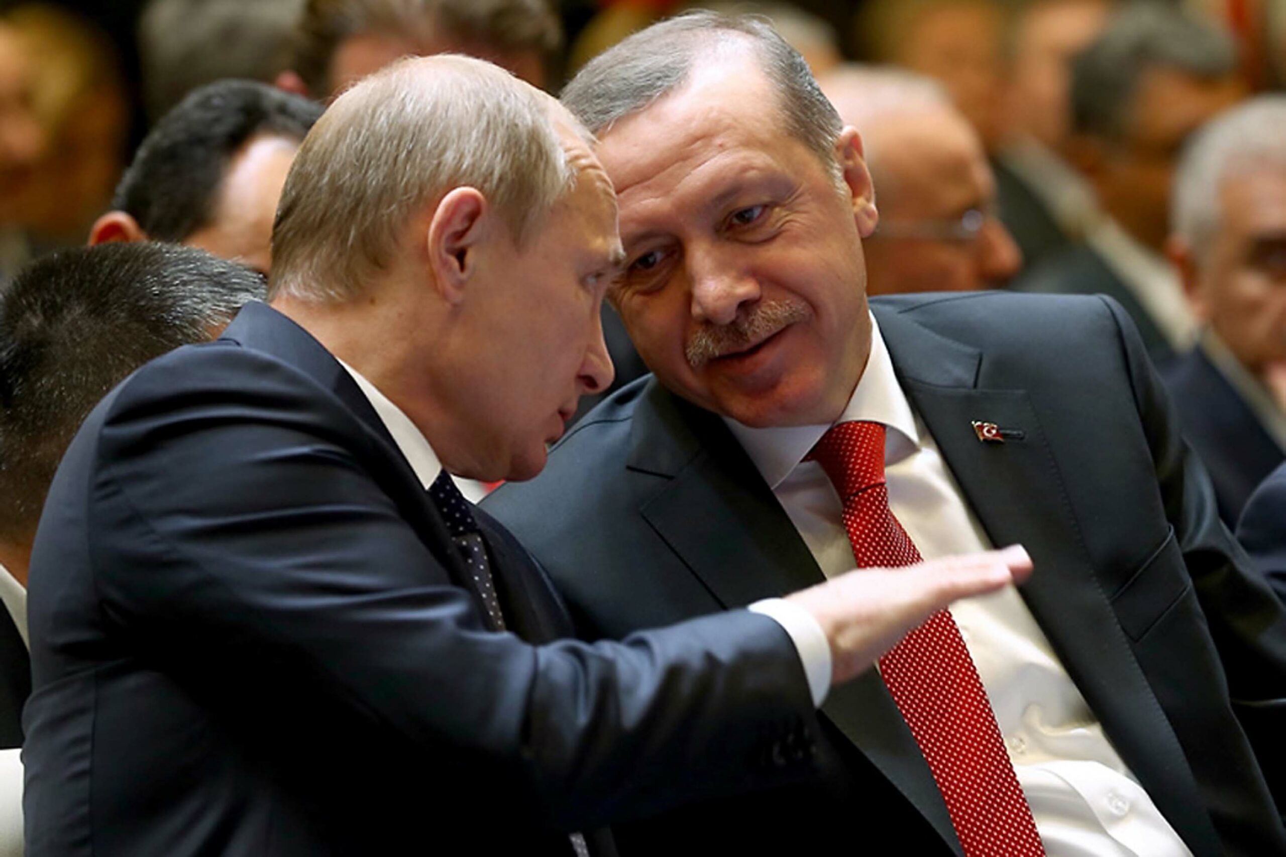 Bloomberg: Турция пропускает корабли с российским вооружением через пролив Босфор, невзирая на Конвенцию Монтрё