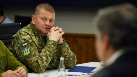 «По нам ежедневно выпускают 60 тысяч снарядов»: Залужный заявил об ухудшении положения ВСУ из-за российской артиллерии