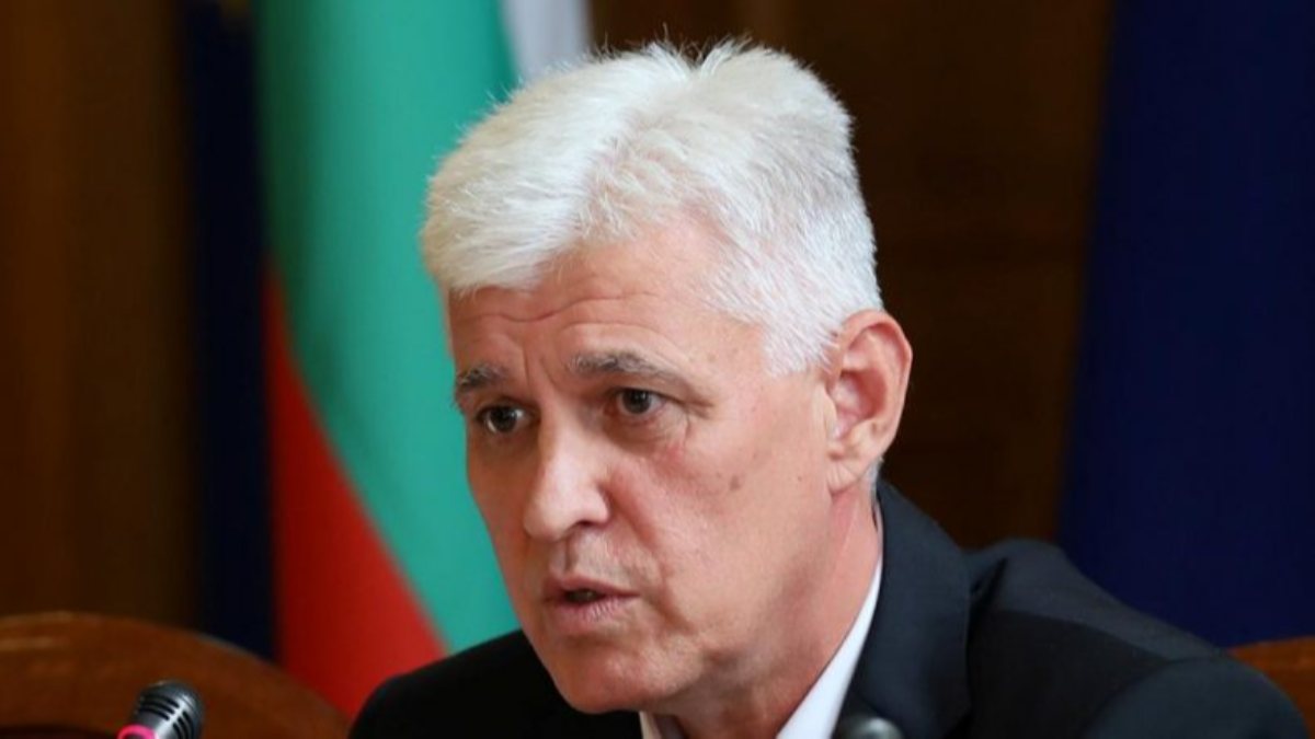 Болгария отказалась поставлять Украине тяжёлое вооружение